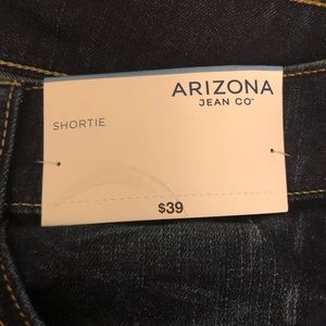 Arizona jean co “shortie” shorts brand new !